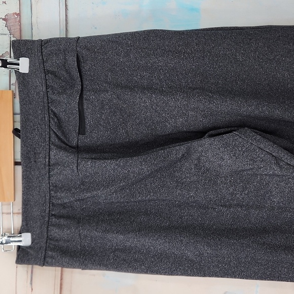 Lululemon Intent Jogger *30" in Heathered Black - Picture 6 of 8
